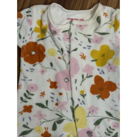 Magnetic Me Newborn Baby Girls 5-8# Footie Sleeper Pajamas VGC - Picture 2 of 4
